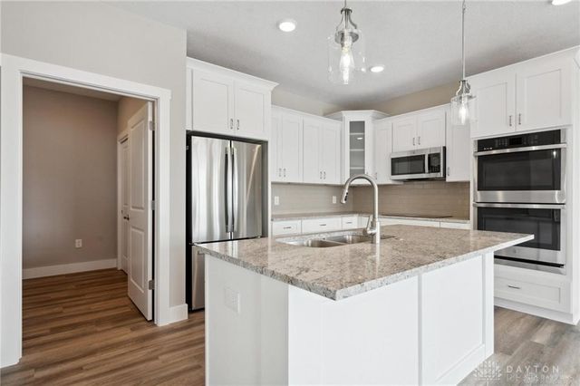 1427 Triple Crown Way, Beavercreek Twp, OH 45385