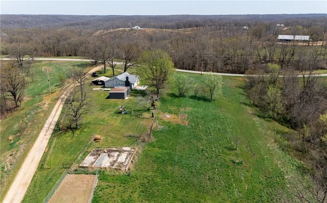 23649 State Highway UU, Washburn, MO 65772