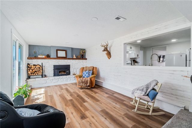 23649 State Highway UU, Washburn, MO 65772