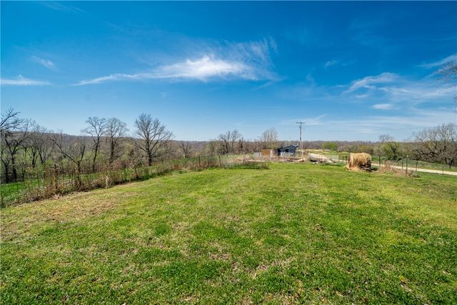 23649 State Highway UU, Washburn, MO 65772