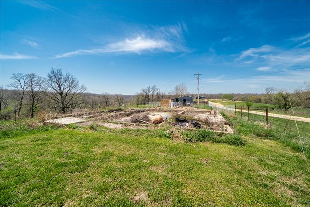 23649 State Highway UU, Washburn, MO 65772