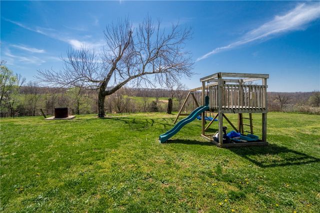 23649 State Highway UU, Washburn, MO 65772