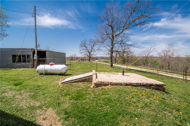 23649 State Highway UU, Washburn, MO 65772