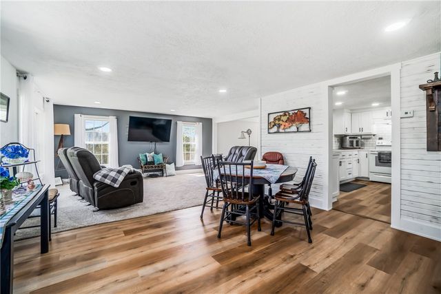 23649 State Highway UU, Washburn, MO 65772