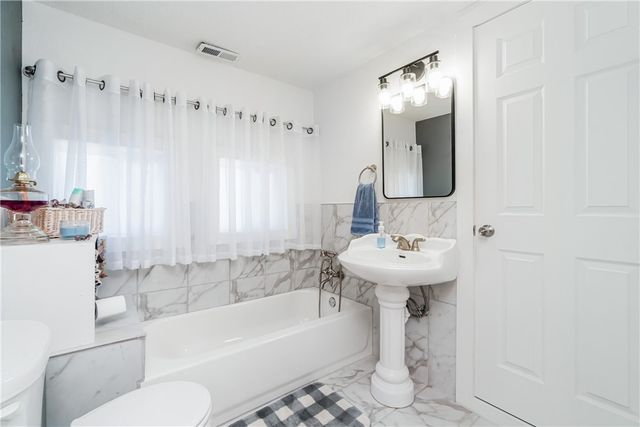 23649 State Highway UU, Washburn, MO 65772