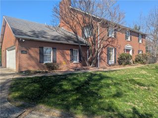 12 Wildwood Road, St Clairsville, OH 43950
