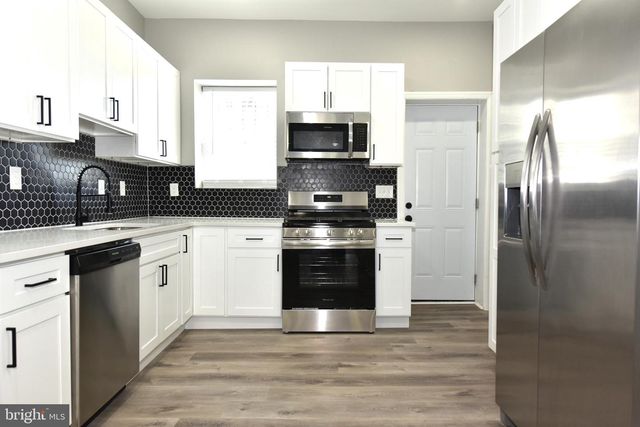 2225 W BALTIMORE, Baltimore, MD 21223