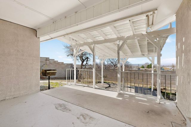 1111 Granada Hills Court NE, Albuquerque, NM 87123