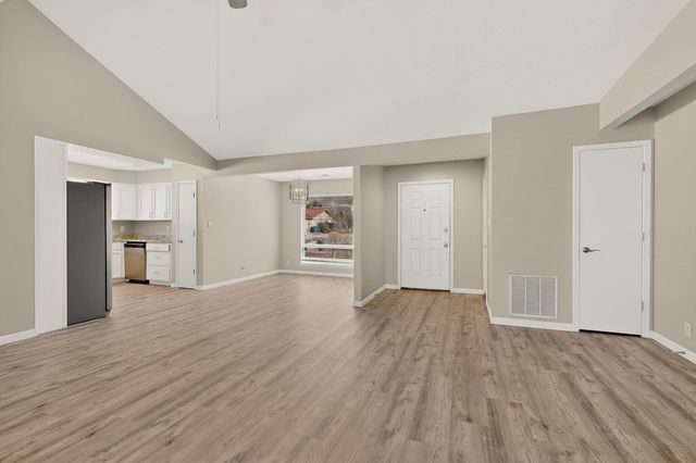 1111 Granada Hills Court NE, Albuquerque, NM 87123