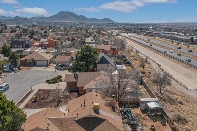 1111 Granada Hills Court NE, Albuquerque, NM 87123