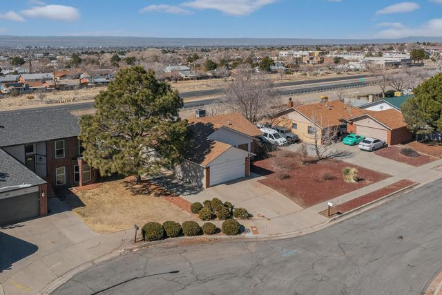 1111 Granada Hills Court NE, Albuquerque, NM 87123