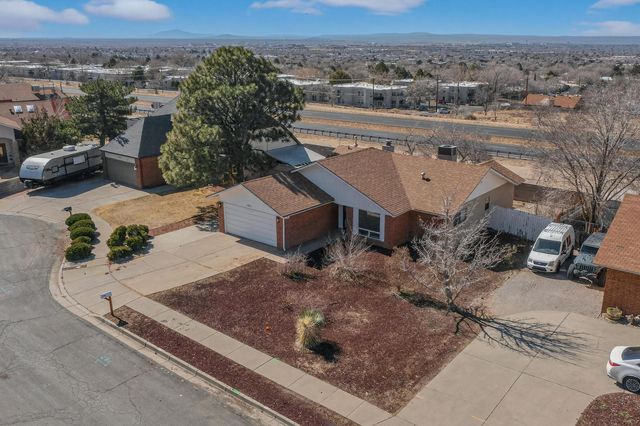 1111 Granada Hills Court NE, Albuquerque, NM 87123