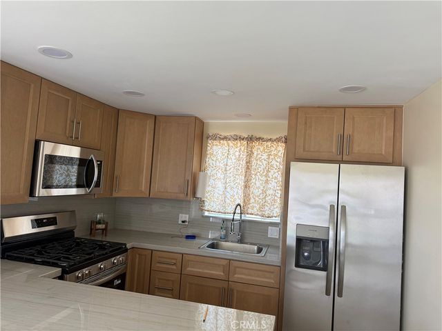 22914 Cantlay Street, West Hills, CA 91307