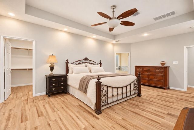20002 Country Lake Drive, Magnolia, TX 77355