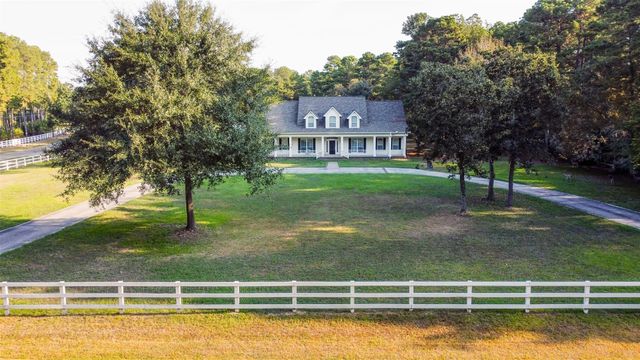 20002 Country Lake Drive, Magnolia, TX 77355