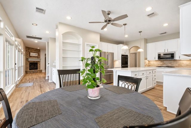 20002 Country Lake Drive, Magnolia, TX 77355