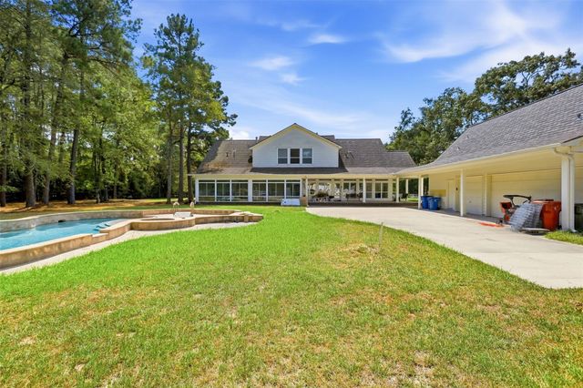 20002 Country Lake Drive, Magnolia, TX 77355