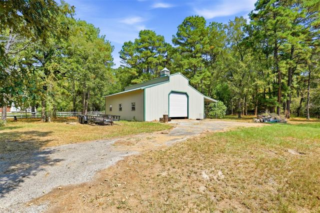 20002 Country Lake Drive, Magnolia, TX 77355