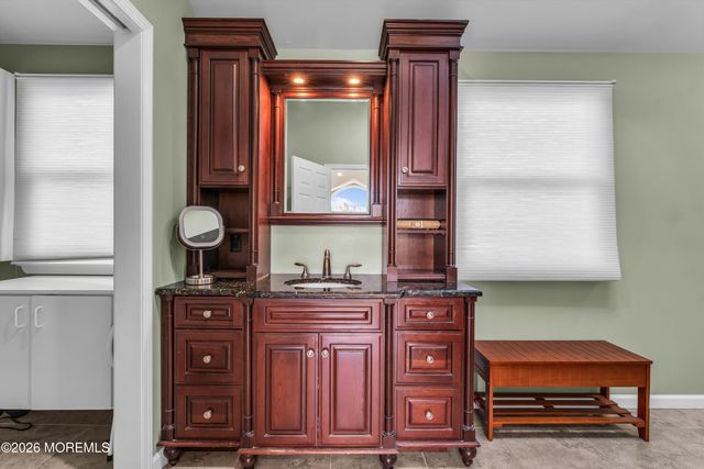 12 Apollo Road, Manalapan, NJ 07726