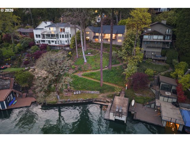 2430 SUMMIT Ct, Lake Oswego, OR 97034