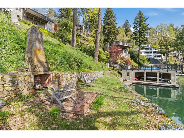 2430 SUMMIT Ct, Lake Oswego, OR 97034