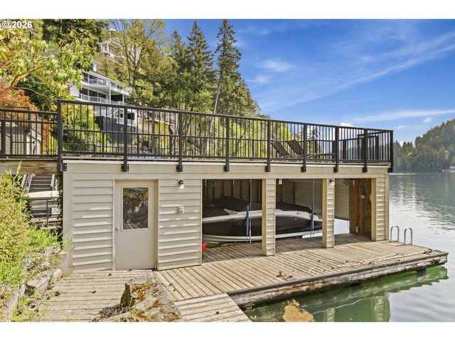 2430 SUMMIT Ct, Lake Oswego, OR 97034