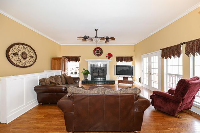 3322 QUAIL LN, Benton, AR 72019