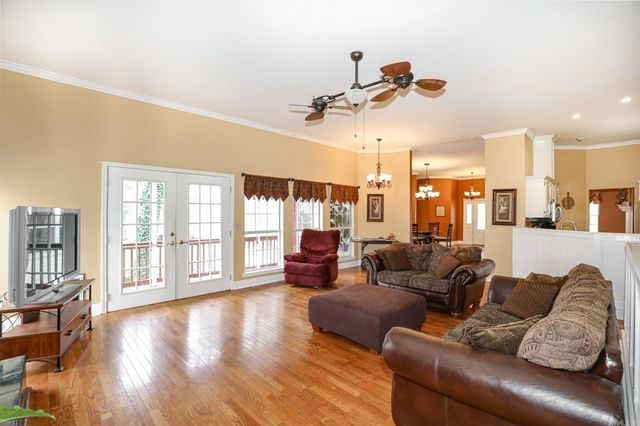 3322 QUAIL LN, Benton, AR 72019
