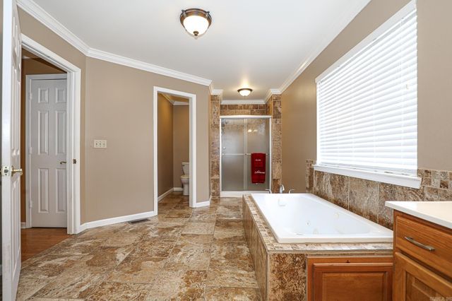 3322 QUAIL LN, Benton, AR 72019