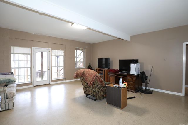 3322 QUAIL LN, Benton, AR 72019
