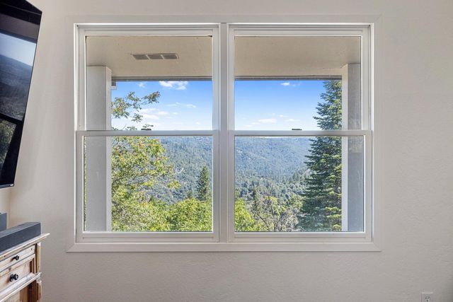 6560 Agape Ct, Placerville, CA 95667