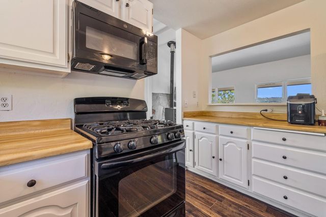 6560 Agape Ct, Placerville, CA 95667