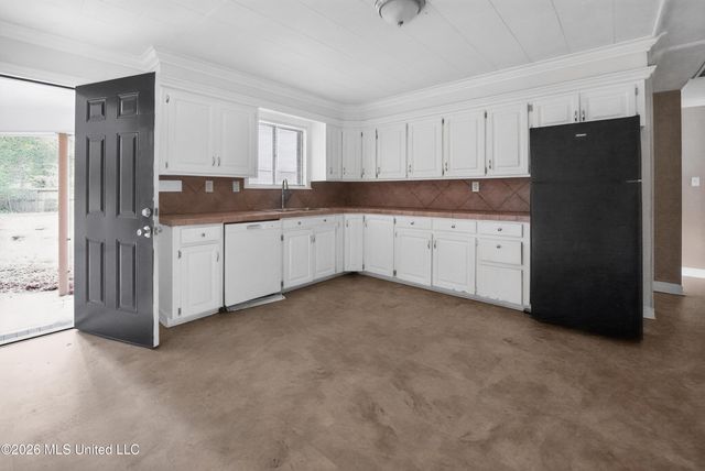 511 Pinecrest Circle, Jackson, MS 39204