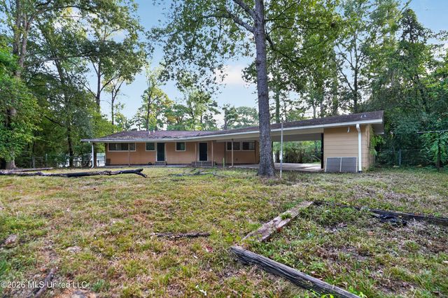 511 Pinecrest Circle, Jackson, MS 39204