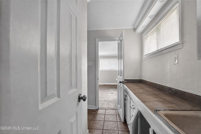 511 Pinecrest Circle, Jackson, MS 39204