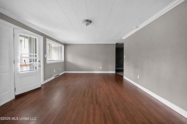 511 Pinecrest Circle, Jackson, MS 39204