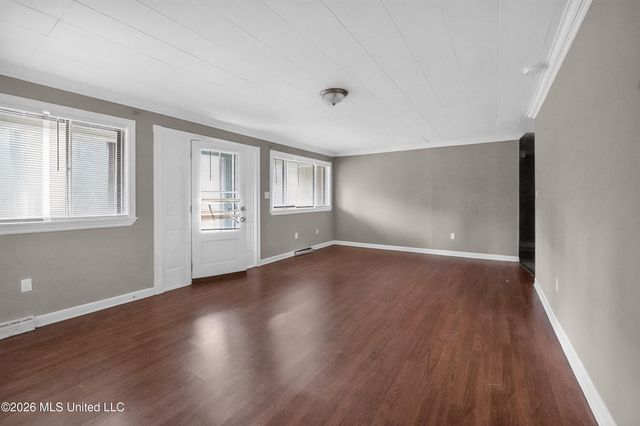 511 Pinecrest Circle, Jackson, MS 39204