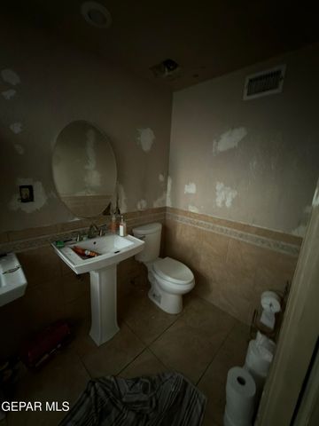 1657 LOMALAND Drive, El Paso, TX 79935