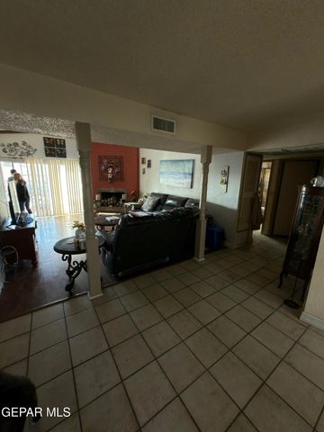 1657 LOMALAND Drive, El Paso, TX 79935