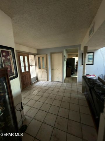 1657 LOMALAND Drive, El Paso, TX 79935