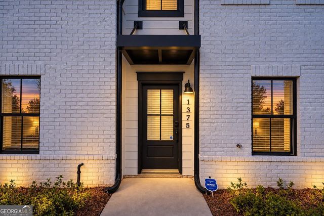 1375 Walking Way, Atlanta, GA 30316