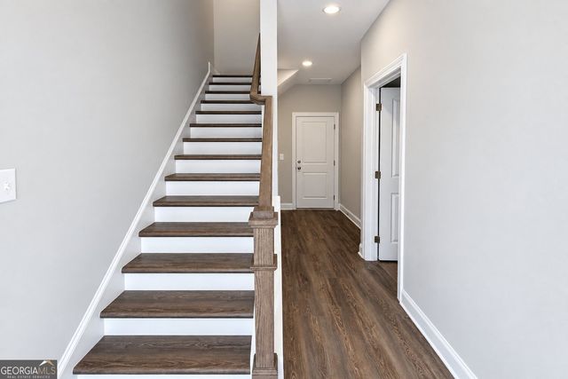 1375 Walking Way, Atlanta, GA 30316