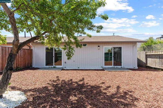 1207 Trenton Blvd, San Pablo, CA 94806