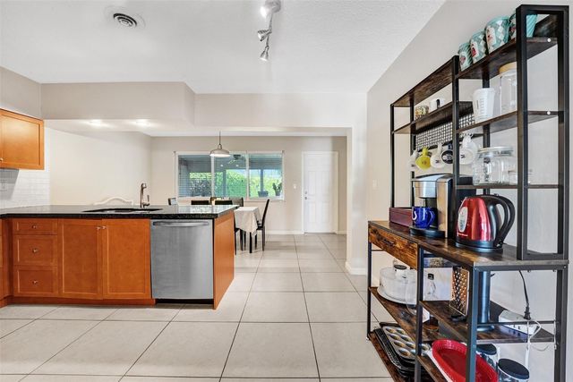 1623-1625 NE 45th Street, Oakland Park, FL 33334