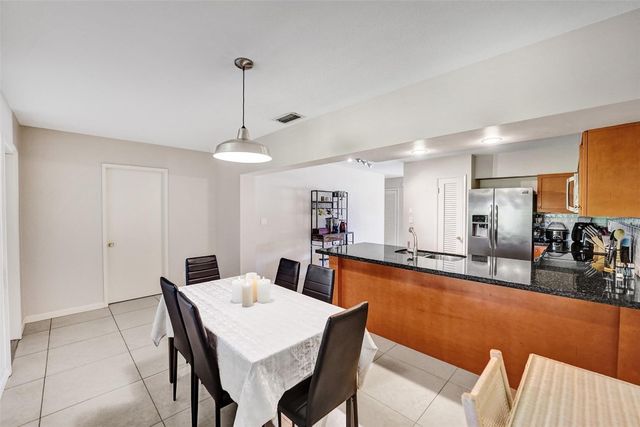 1623-1625 NE 45th Street, Oakland Park, FL 33334