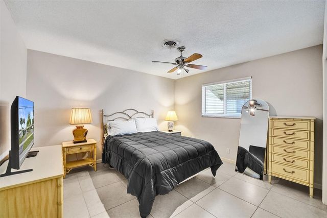 1623-1625 NE 45th Street, Oakland Park, FL 33334