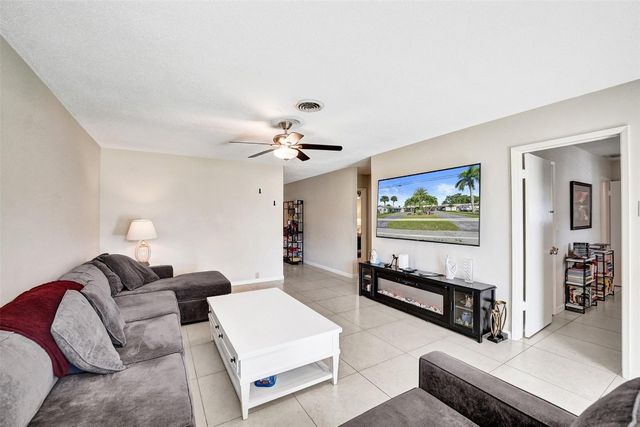 1623-1625 NE 45th Street, Oakland Park, FL 33334