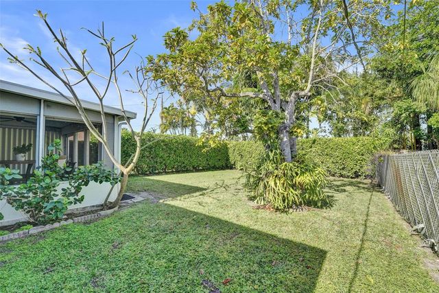 1623-1625 NE 45th Street, Oakland Park, FL 33334