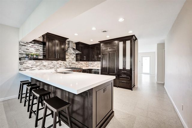 1623-1625 NE 45th Street, Oakland Park, FL 33334