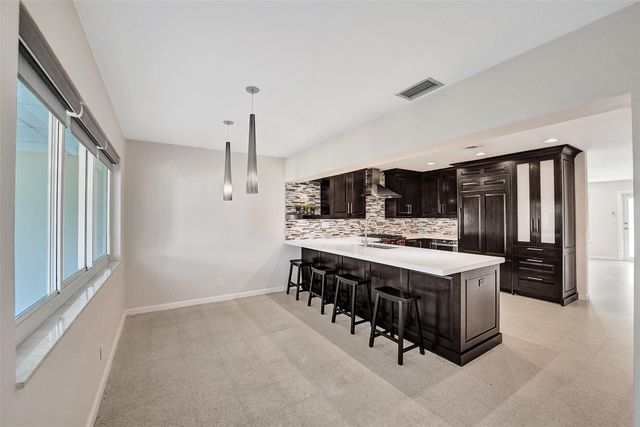 1623-1625 NE 45th Street, Oakland Park, FL 33334